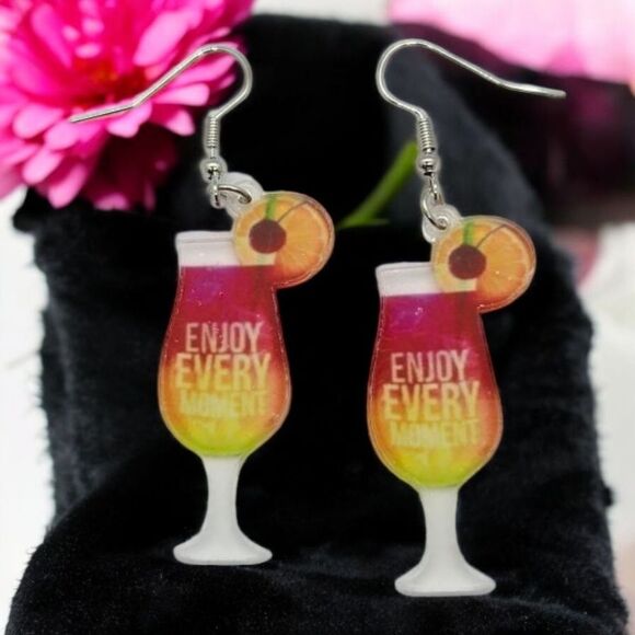 Hawaiian Cocktail Earrings Cruise Vacation Tropical Island Resort Bohemian Chic - Picture 1 of 4